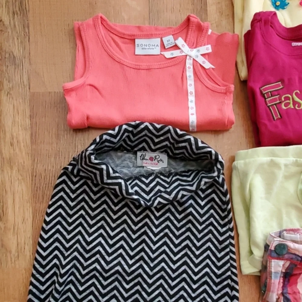 13 Piece Girls 3T Set- 2‎ Pjs, 4 Shorts, 2 Skirts, 2 Pants, 3 Tops